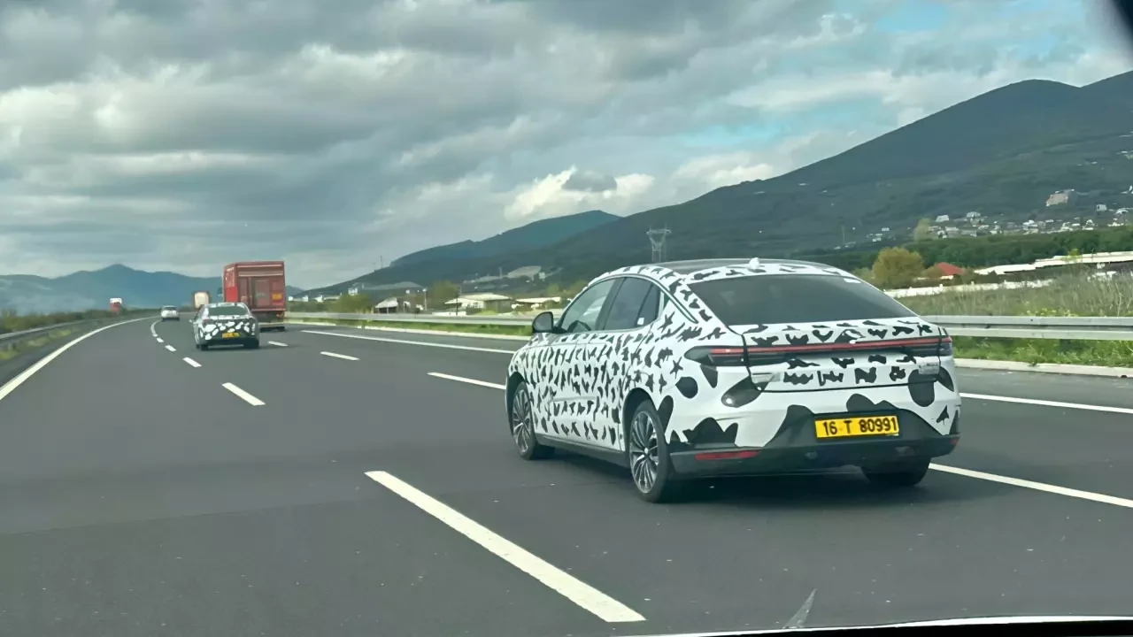Togg T10F sedan modeli görüntülendi! Fiyatı ve satış tarihi merak konusu