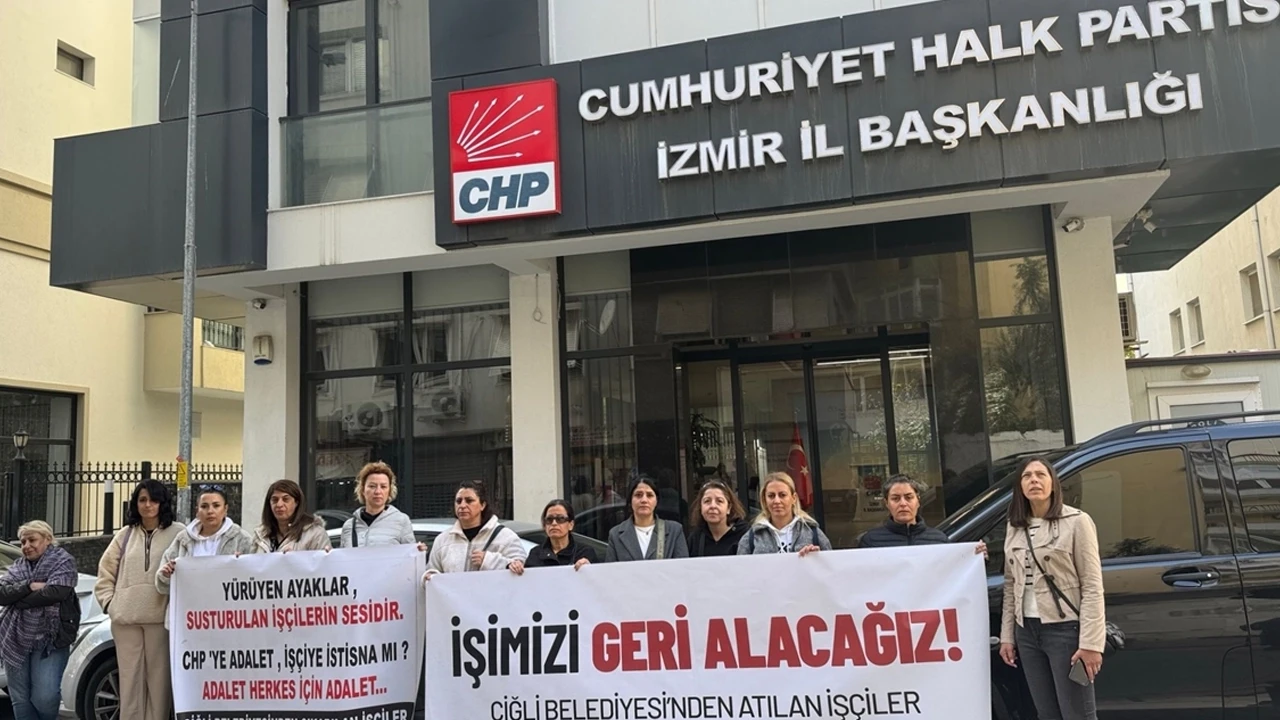 Çiğli Belediyesi'nin işten çıkardığı kadın işçiler, haklarını geri istiyor!