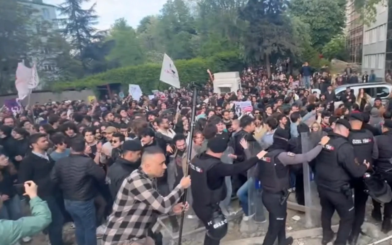 Boğaziçi Üniversitesi'ndeki protestoda 6 kişi tutuklandı