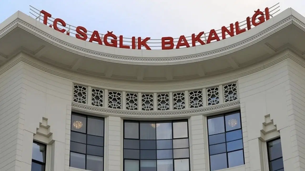 Sağlık Bakanlığı 18 bin personel alım başvurusu başladı mı? İşte kadro dağılımı ve başvuru şartları