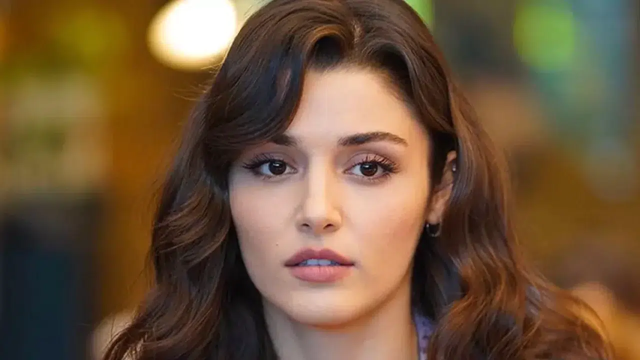 Hande Erçel'den romantik paylaşım: Hakan Sabancı ile yeni poz olay oldu!