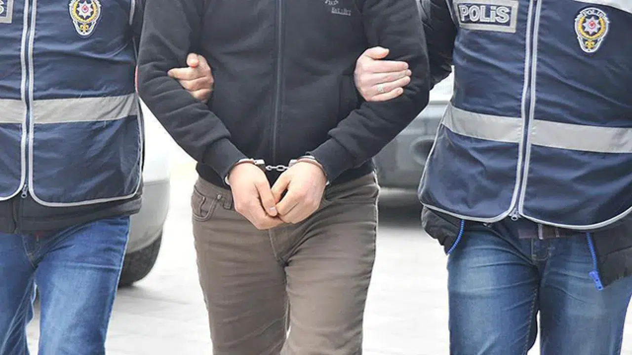 İstanbul’da nefes kesen operasyon: 19 yıl hapis cezalı hükümlü kıskıvrak yakalandı!