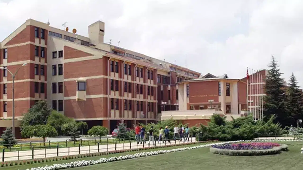 AÖF sınav giriş belgesi yayınlandı mı? Anadolu Üniversitesi AÖF final sınavları ne zaman?