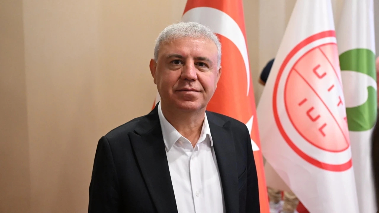TÜRK-İŞ'ten YÖK’ün işçi ve memur ilişkisini düzenleyen karara tepki