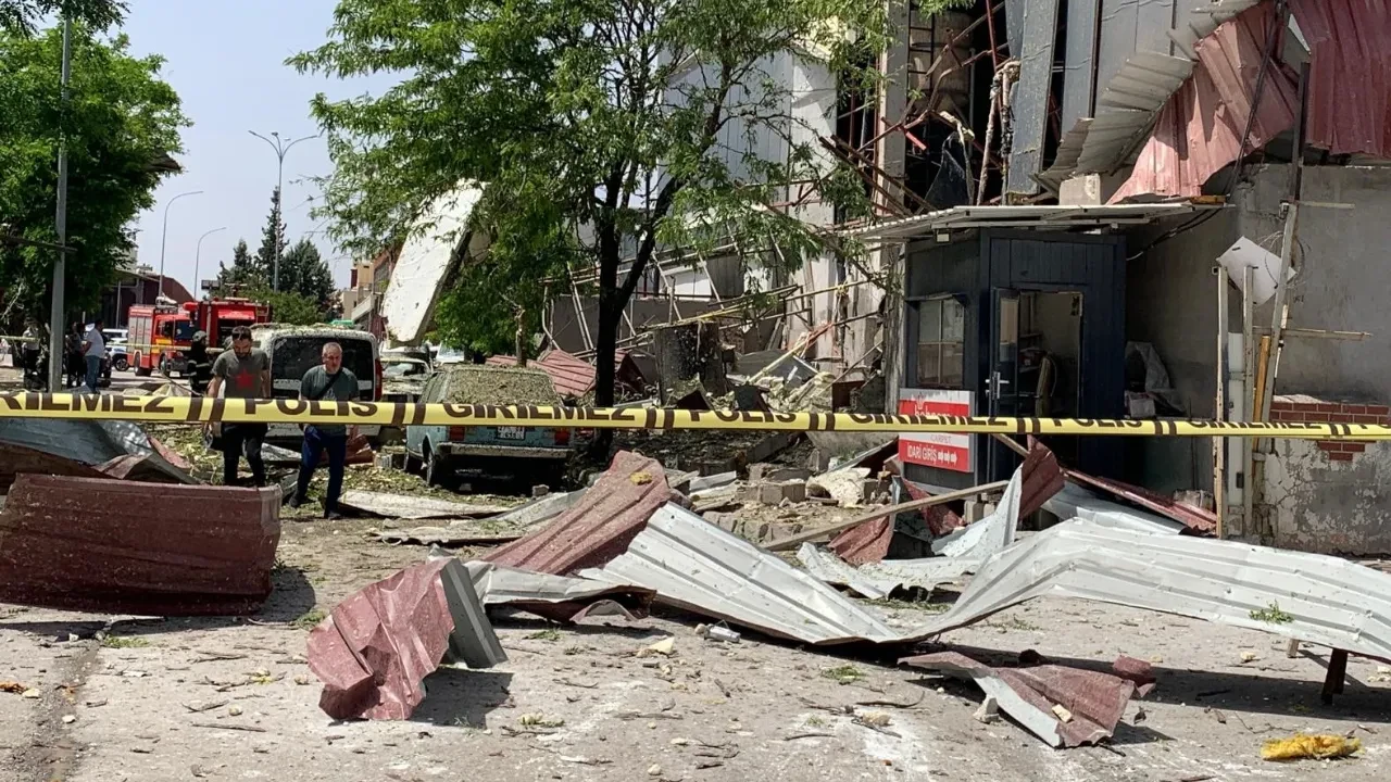 Gaziantep'te halı fabrikasında patlama! Çok sayıda yaralı var