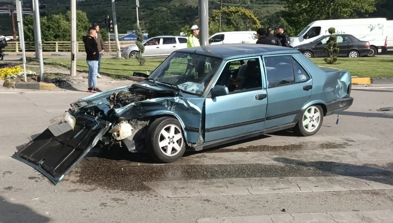 Karabük’te trafik kazası: İki sürücü yaralandı