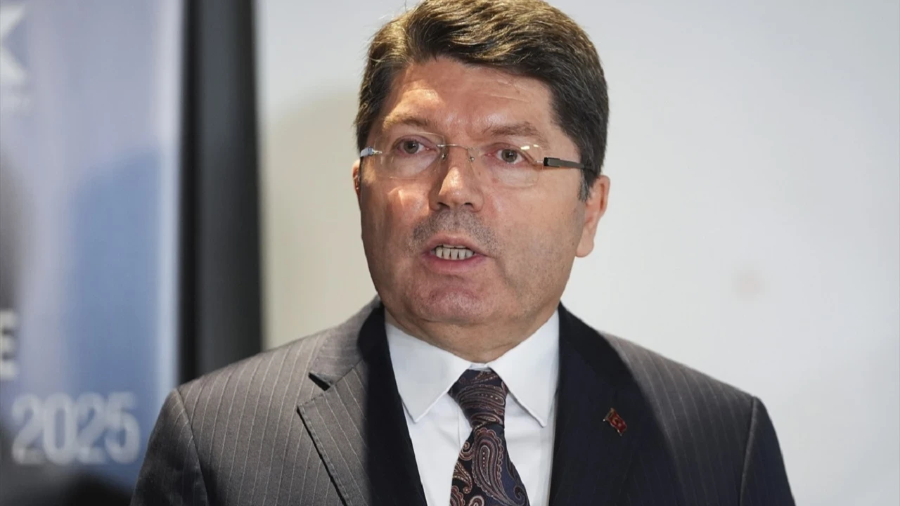 Bakan Tunç'tan '12 yıl ceza alan 9 ayda çıkacak' iddiasına yanıt