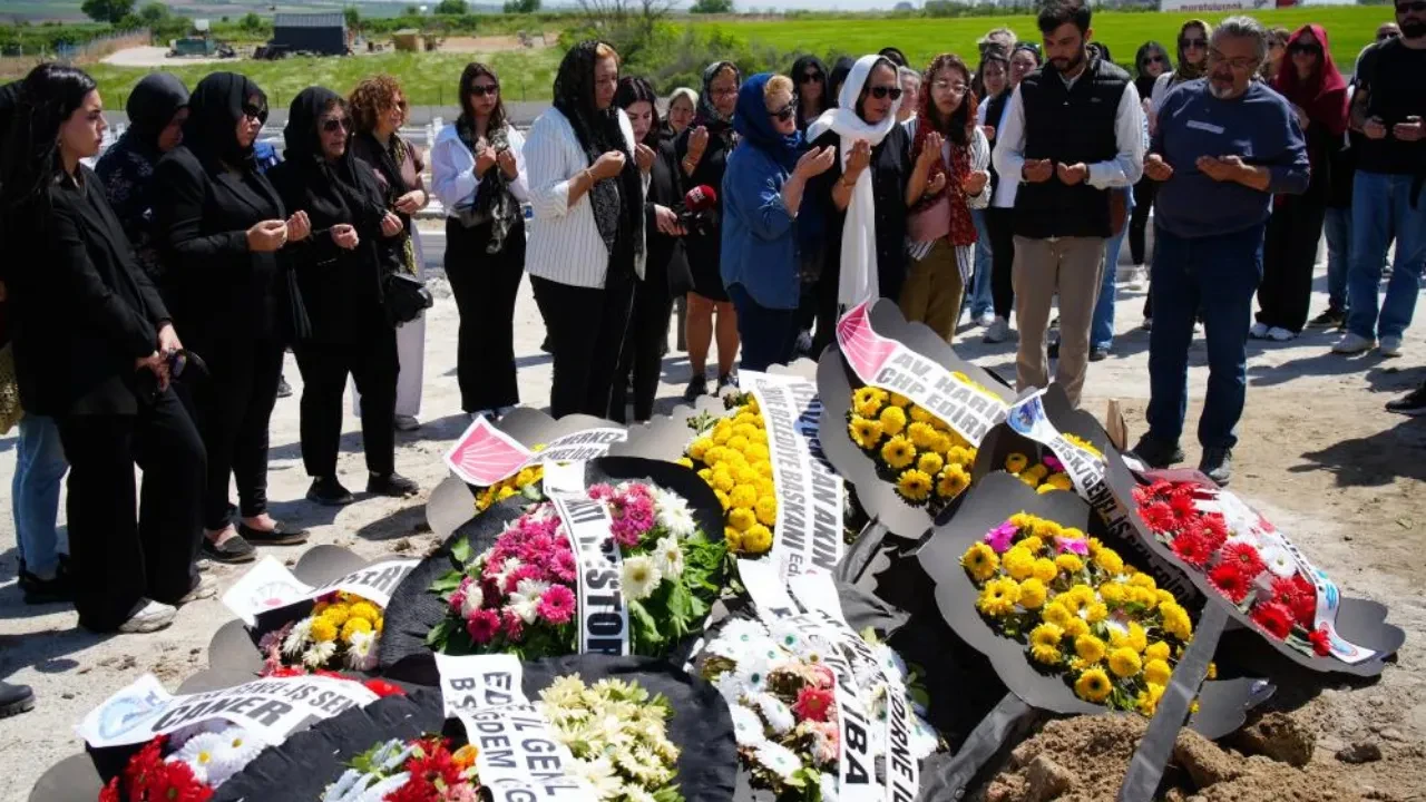 Şişli'de eski eşi tarafından öldürülen Bahar Aksu defnedildi