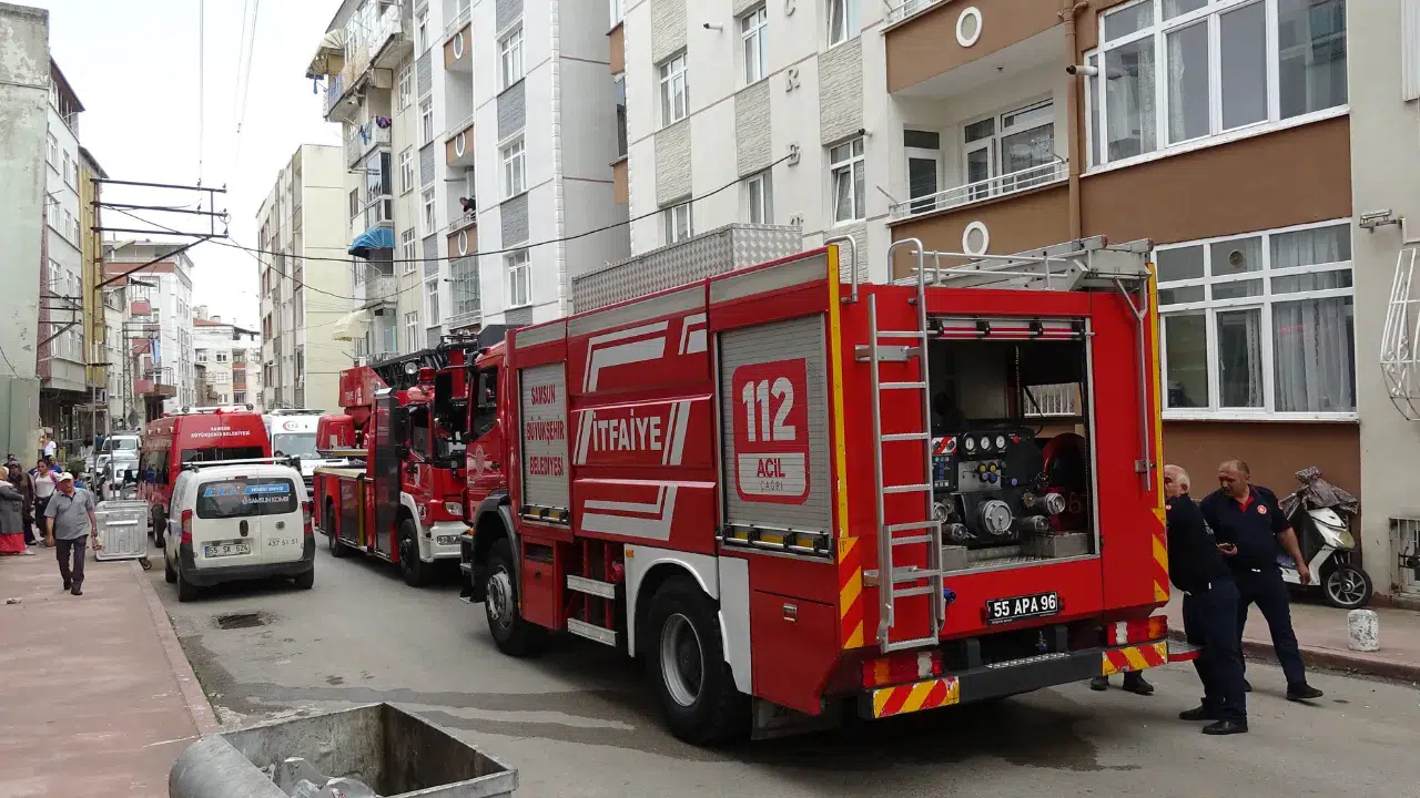Samsun'da yangın! Babasına kızıp evi yaktı