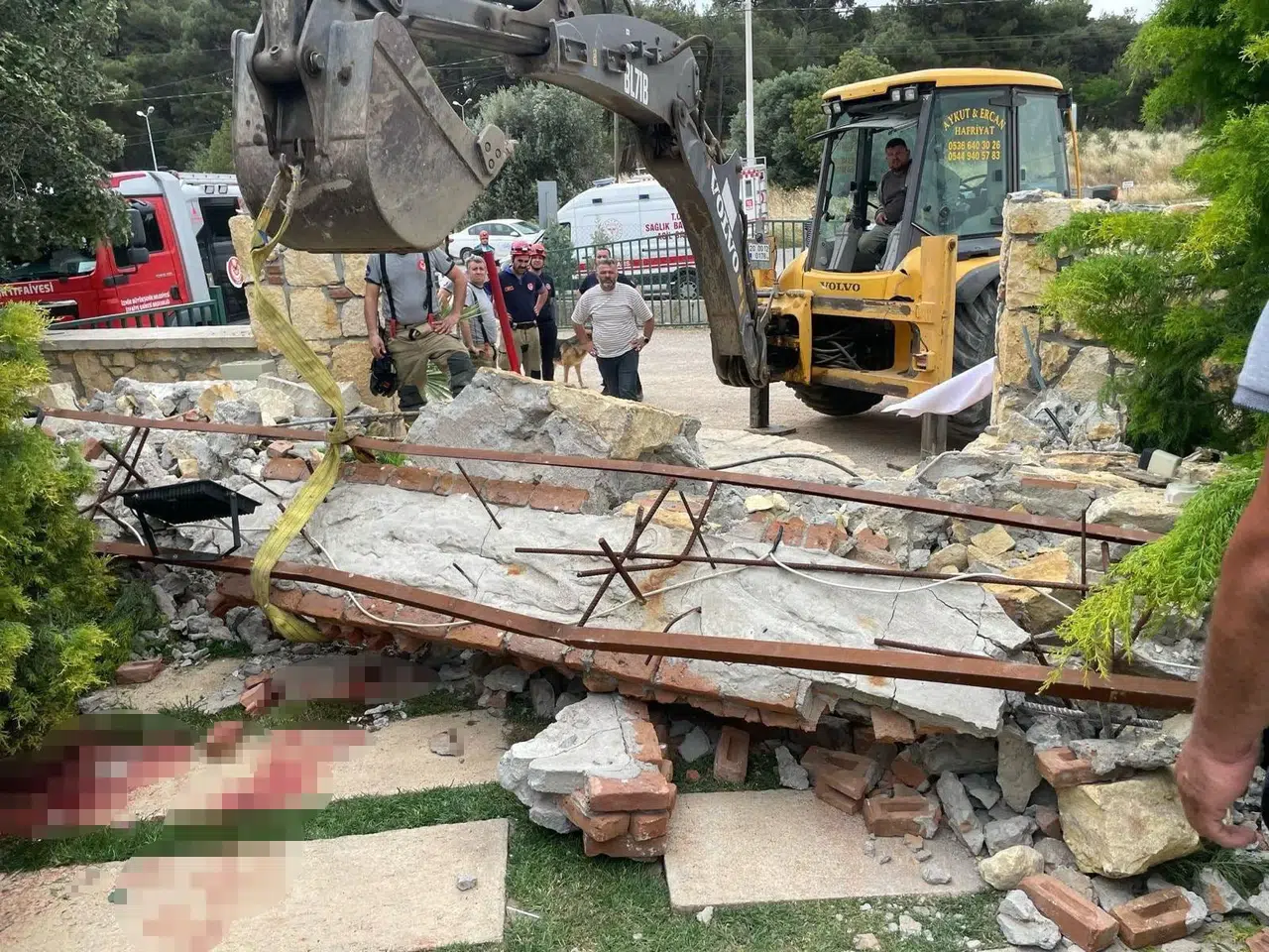 Menemen’de düğünde taş kemer çökmüştü! Ölü sayısı 2’ye yükseldi