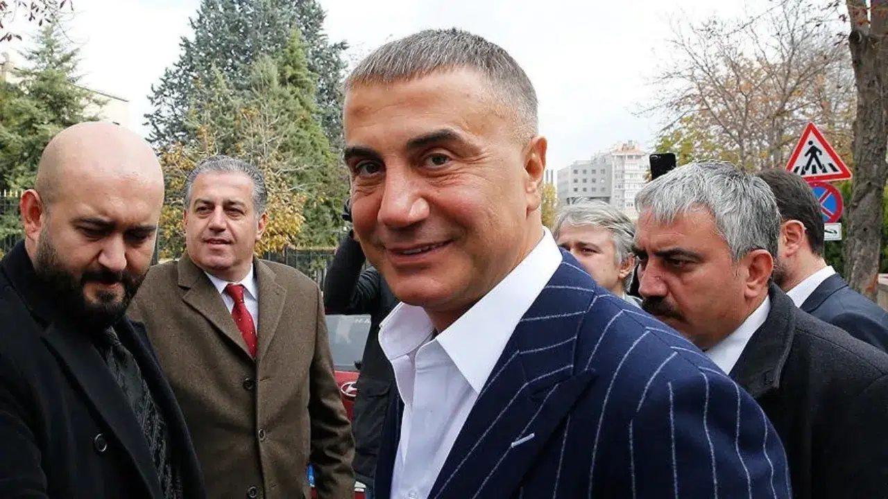 Sedat Peker, çocuklarının gözü önünde dövülen baba hakkında paylaşım yaptı