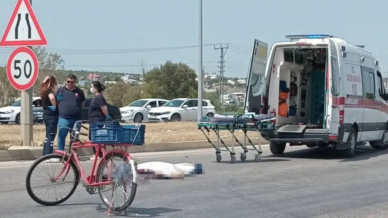 Mersin'de acı kaza! Otomobilin çarptığı bisikletli can verdi!
