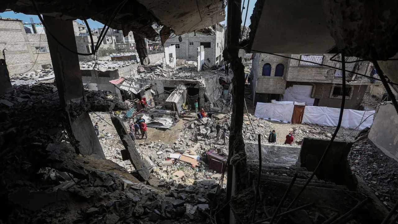 Gazze’de hastaneye hedefli saldırı: İsrail, gazeteciyi ameliyathanede vurdu