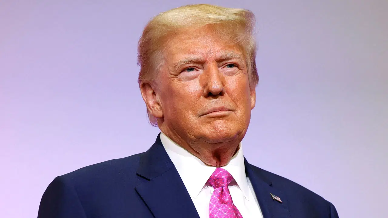 Donald Trump'tan Apple ve AB'ye gümrük vergisi tehdidi!