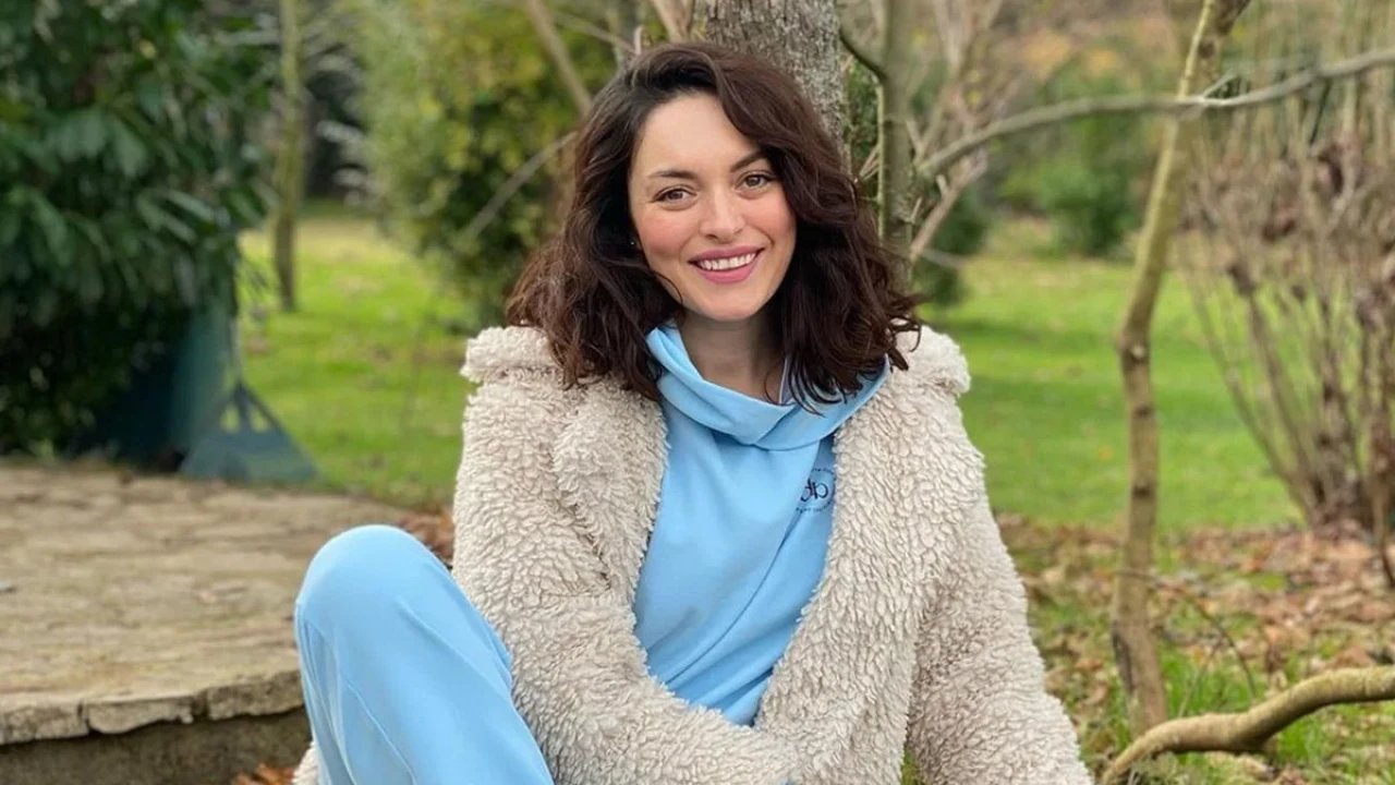 Ezgi Mola kimdir? Ezgi Mola kaç yaşında, nereli? Ezgi Mola kimle evli, çocuğu var mı?