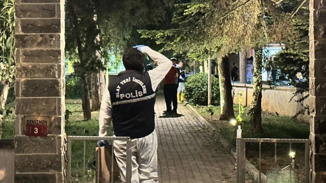 Kadıköy’de korkunç yangın: Bir kişi hayatını kaybetti