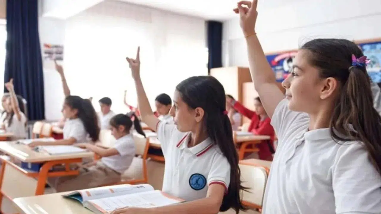 Okullar ne zaman, ayın kaçında kapanacak? Karne hangi gün alınacak?