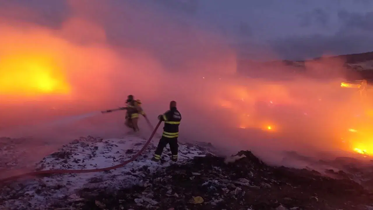 Hatay'da çöp toplama merkezinde yangın!