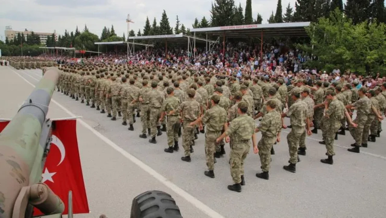 Askerlik süresi 3 aya mı düşüyor? MSB'den açıklama geldi mi?