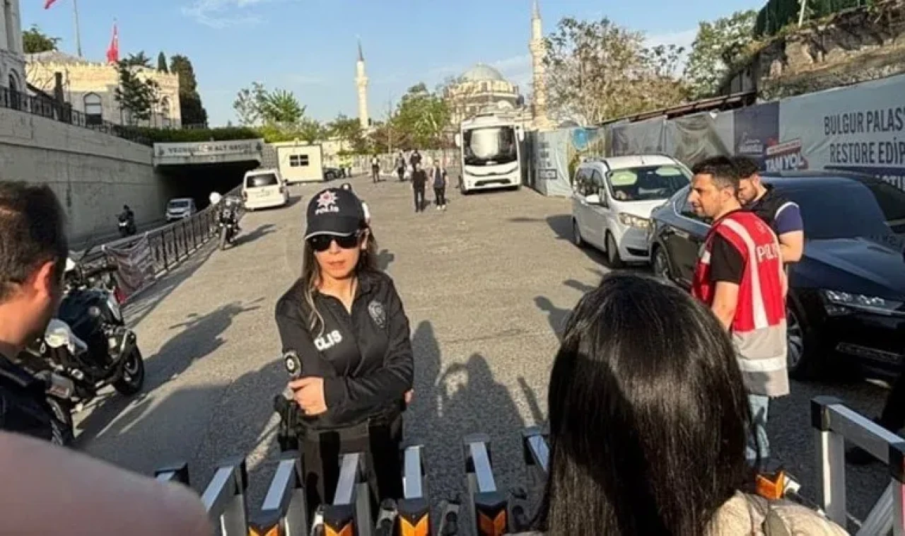 CHP mitingi öncesi Beyazıt Meydanı’nda bomba alarmı!