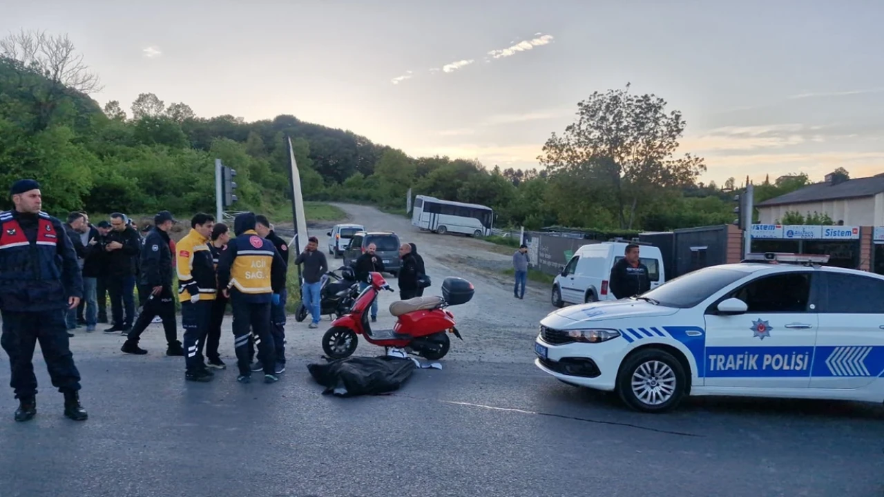 Zonguldak'ta kamyonla çarpışan motosiklet sürücüsü hayatını kaybetti