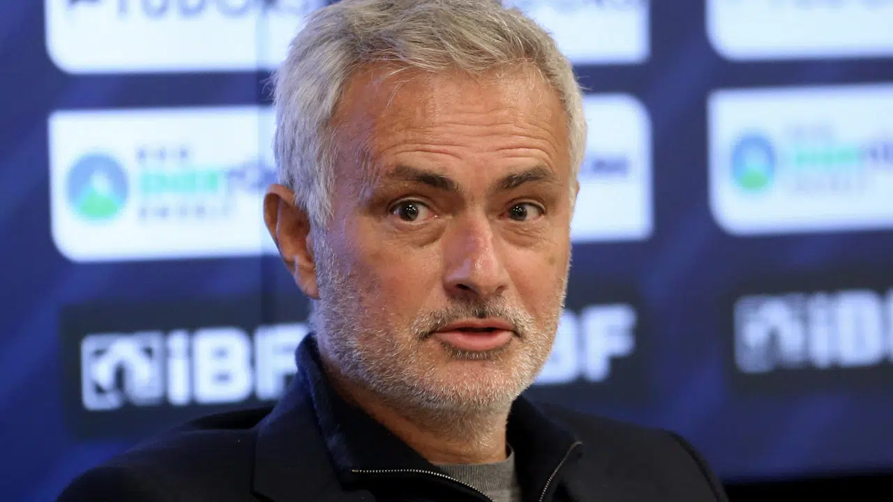 Jose Mourinho, Fenerbahçe'nin elini kolunu bağladı! Ayrılmak için tek şartı var