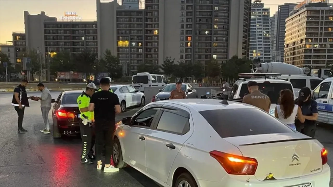 İstanbul’da 'Huzur İstanbul' uygulaması! 1017 şüpheliye gözaltı!