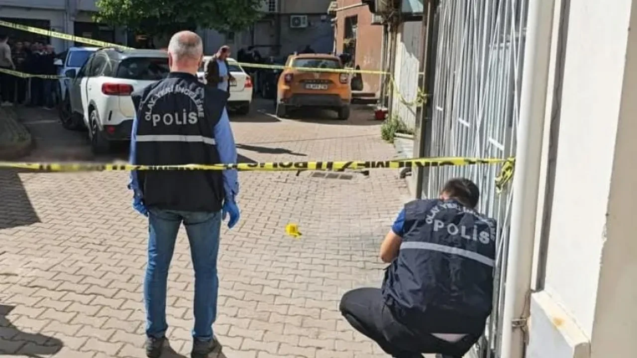 Bursa'da intihar vakası: Muhtarlığın önüne gelen kadın silahla kendini vurdu!