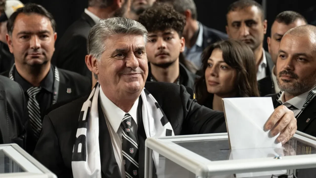 Beşiktaş'ta başkanlık seçimi yapıldı! Serdal Adalı güven tazeledi