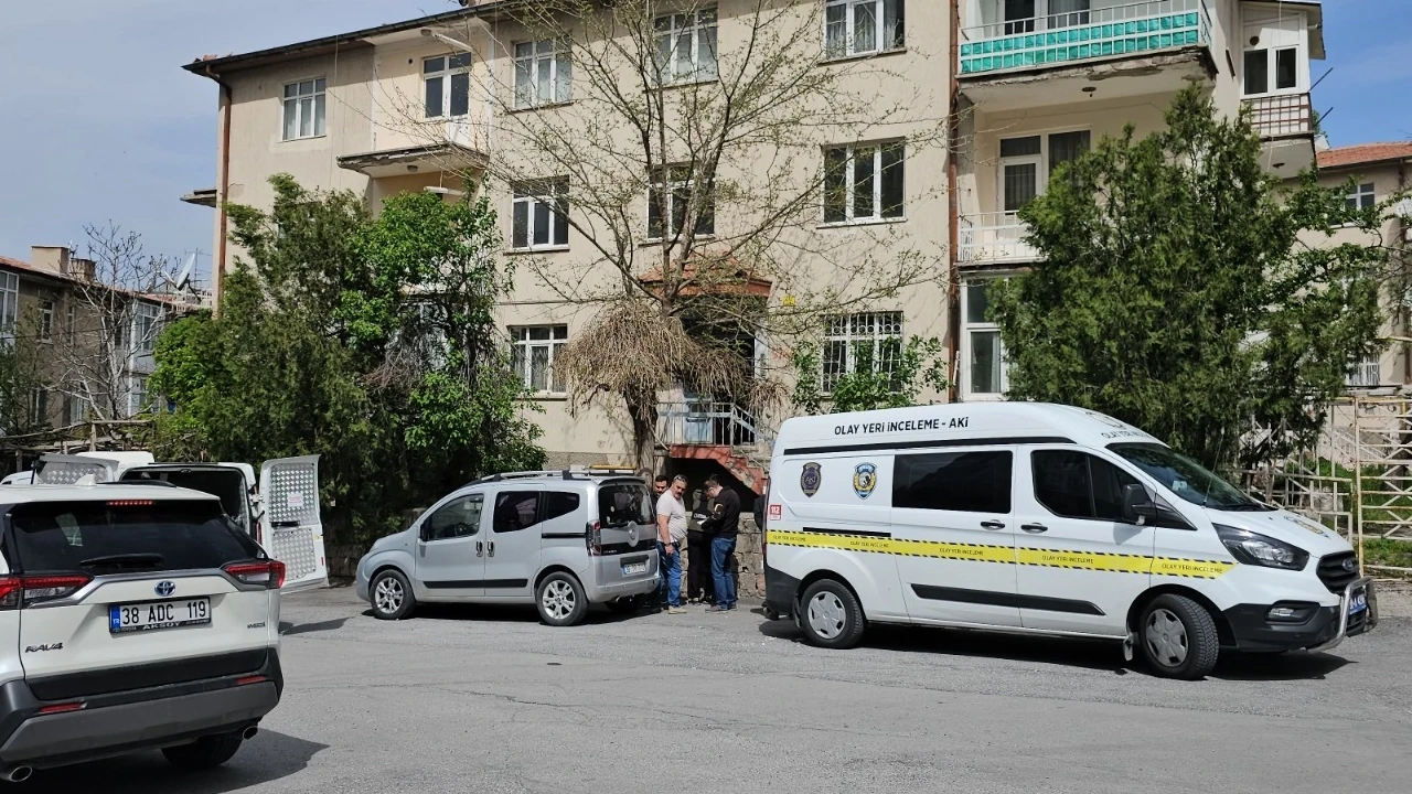 Kayseri'de kan donduran cinayet: Babasını katletti