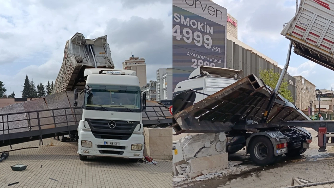 Adana'da feci kaza: Damperi açılan tır, üst geçidi kopardı!