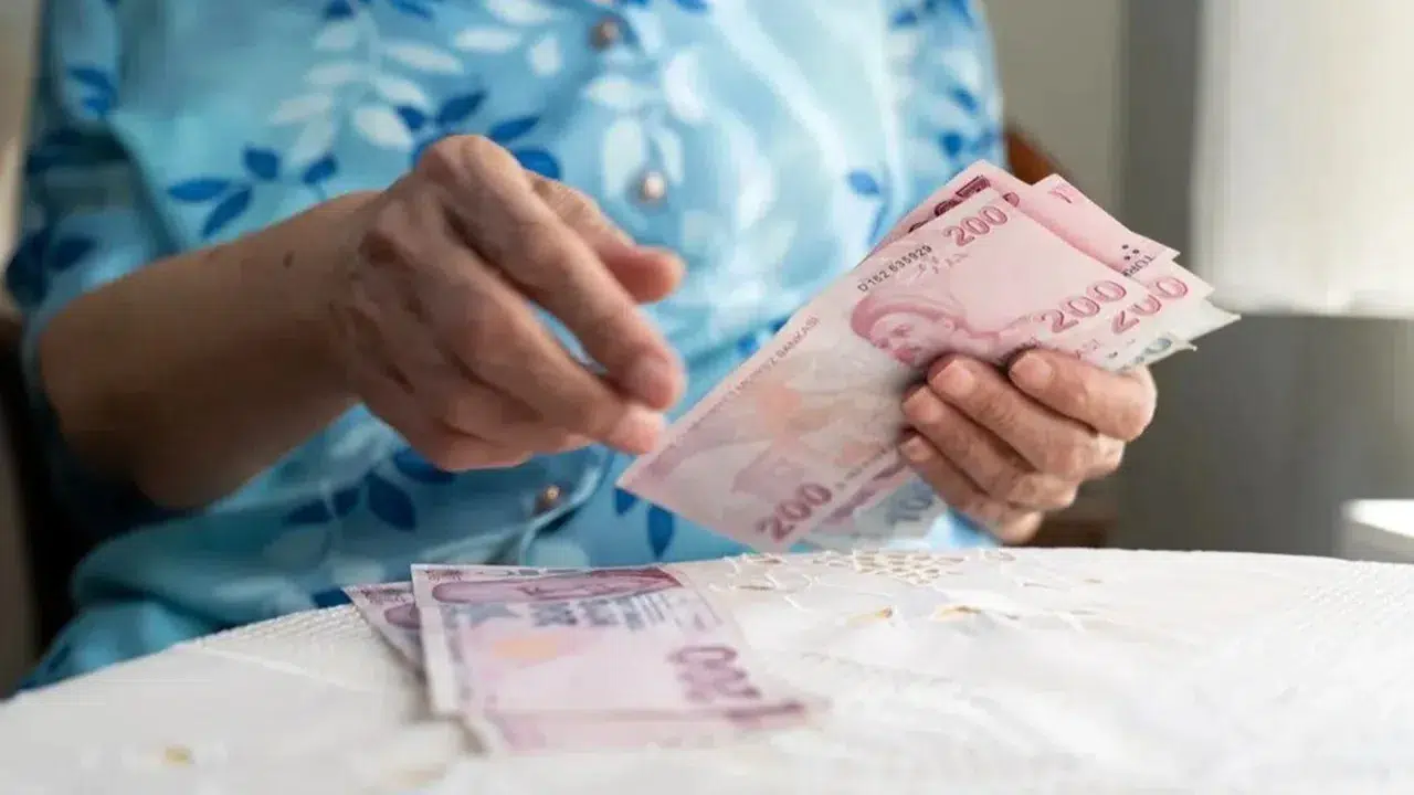 Kurban Bayramı emekli ikramiyesi ne zaman, ayın kaçında yatacak? İkramiyeyi kimler alabilir?