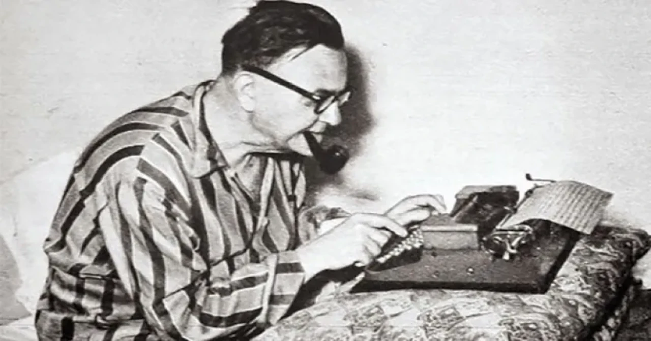 Eleştirmen, yazar ve çevirmen Nurullah Ataç'ın vefatının ardından 68 yıl geçti!
