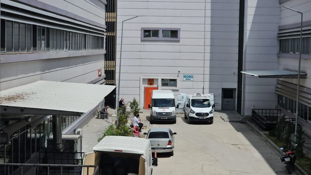 Çorum’da feci olay: 23 yaşındaki genç balkondan düşerek hayatını kaybetti