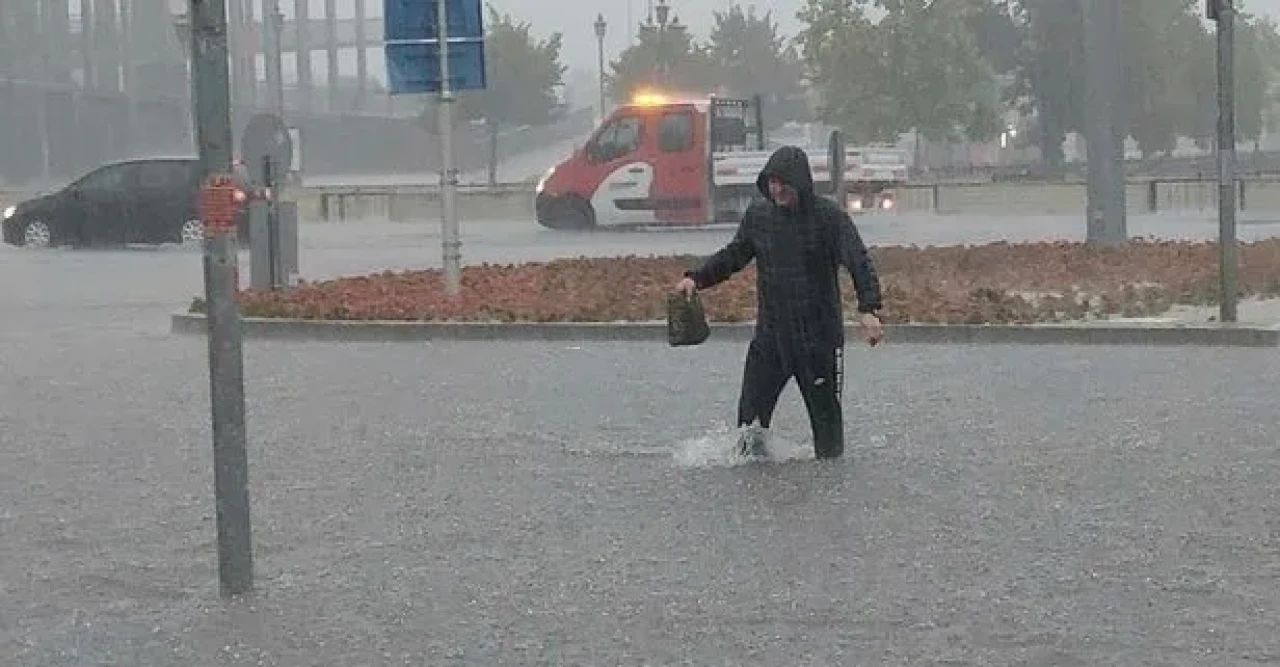 Meteorolojiden 10 ile kritik uyarı: Kuvvetli sağanak geliyor!