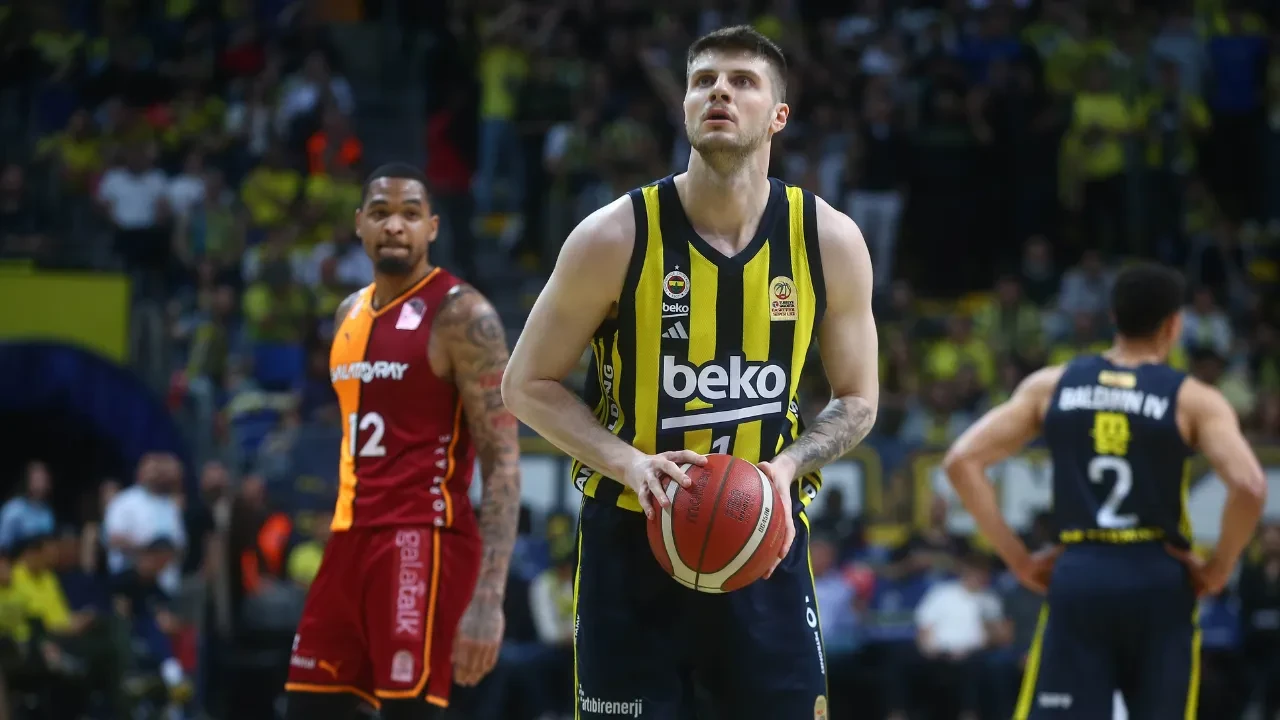 Pota derbisinde zafer Fenerbahçe Beko'nun! Galatasaray'ı tarihi farkla mağlup etti