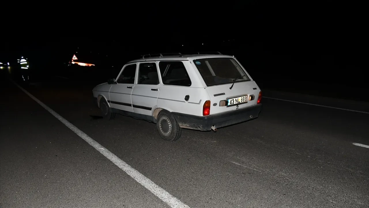 Kütahya'da feci kaza! Otomobilin çarptığı yaya can verdi!