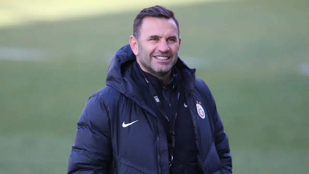 Galatasaray taraftarına kötü haber geldi! Okan Buruk, sezon sonunda takımdan ayrılacak oyuncuları açıkladı