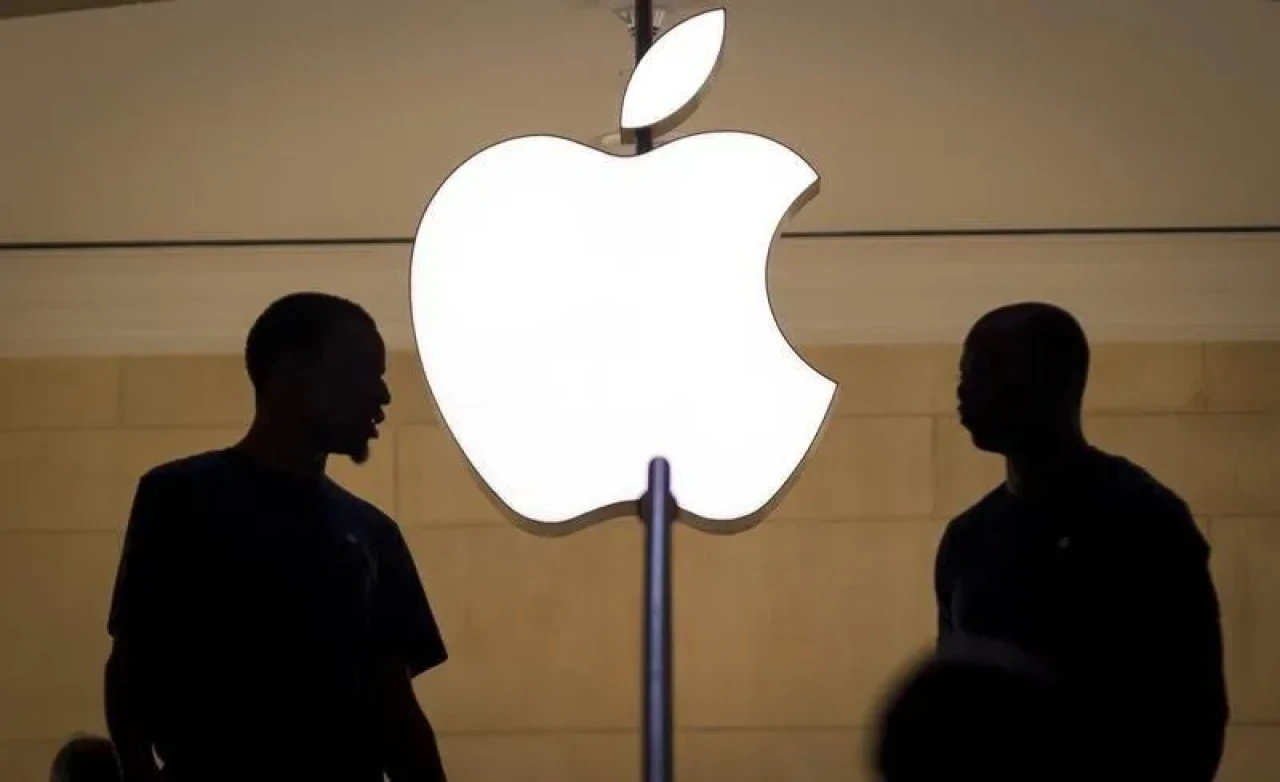 Cook’tan kritik açıklama: Apple, tedarik zincirini Çin’den Hindistan ve Vietnam’a kaydırıyor