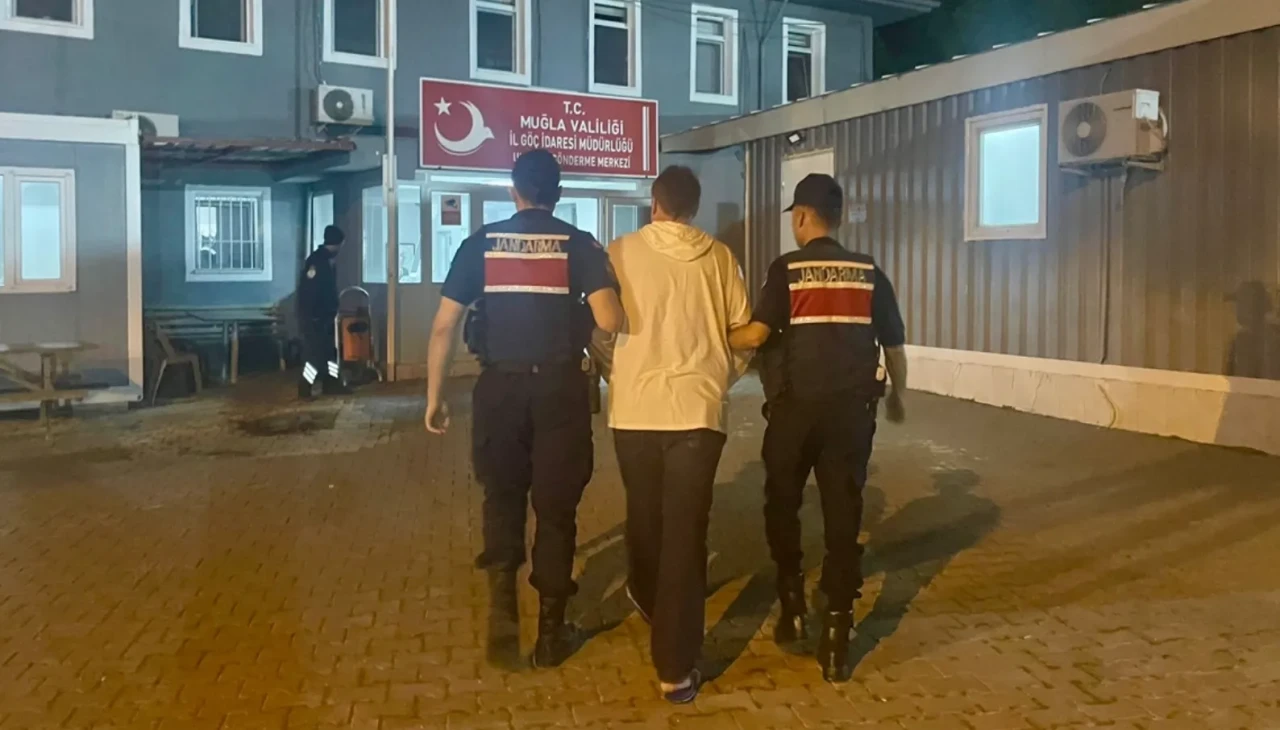 Interpol’ün kırmızı bültenle aradığı şahıs Fethiye’de yakalandı