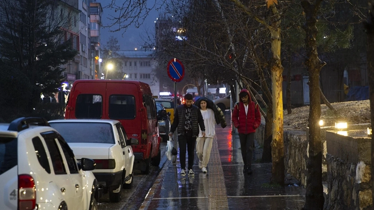 Meteoroloji'den Tunceli ve Elazığ için kuvvetli sağanak uyarısı