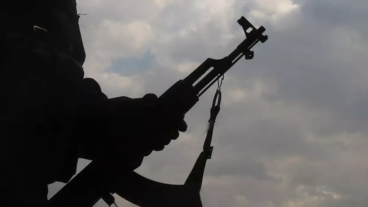Terör örgütü PKK kendisini feshettiğini açıkladı
