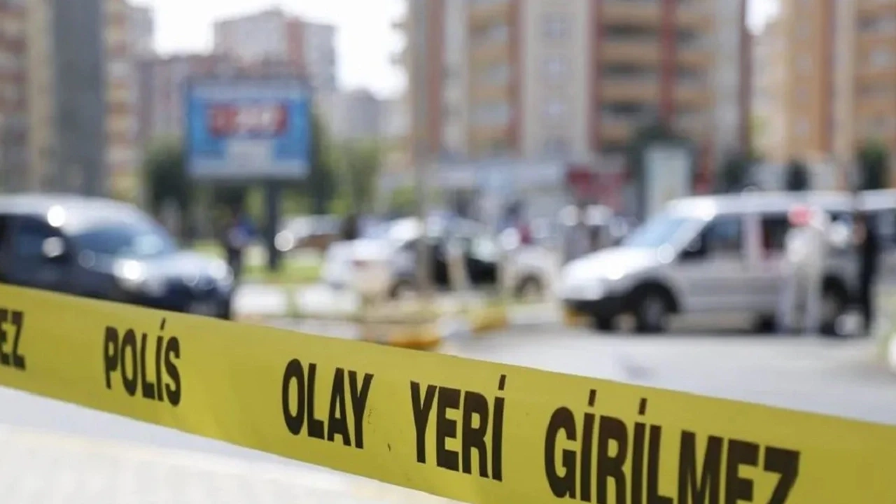 Antalya'da Pick Up ile otomobil çarpıştı: Ölü ve yaralılar var!