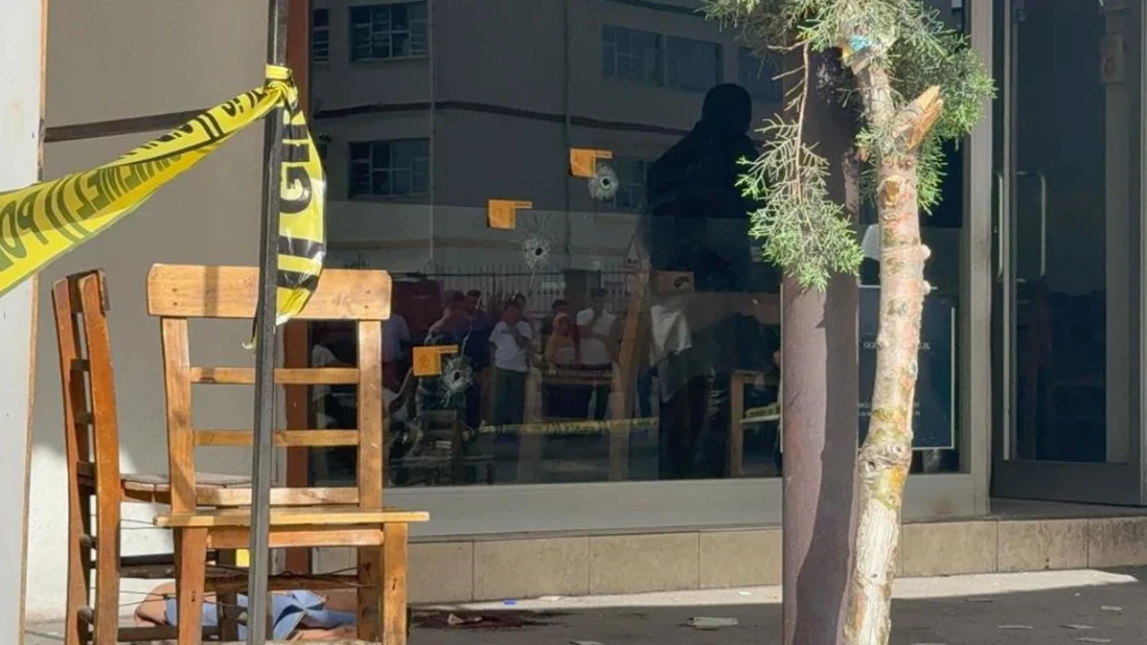 Gaziantep’te hıraathane önünde kanlı pusu! 25 yaşındaki genç hayatını kaybetti