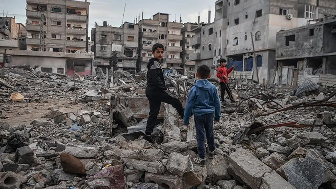 Gazze’de saldırılar dinmiyor: İsrail’in son hava harekatında 30 Filistinli hayatını kaybetti