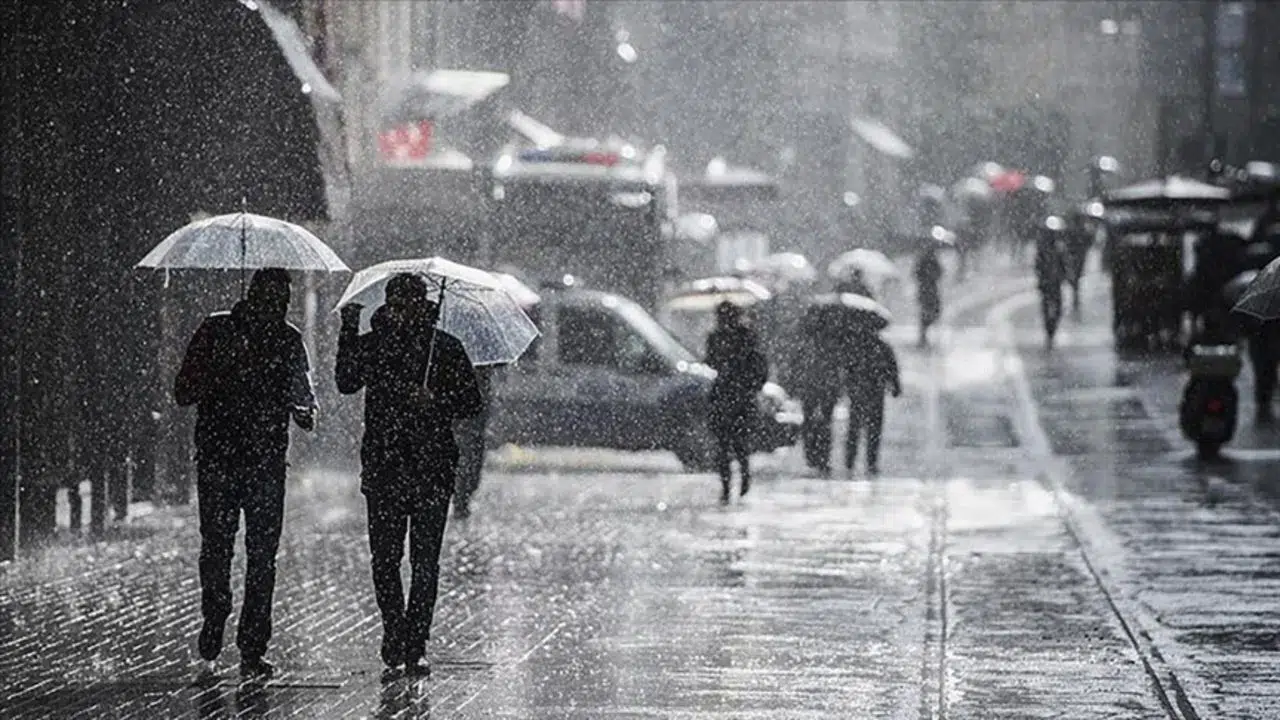 Antalya için sağanak alarmı! Meteoroloji saat vererek uyardı