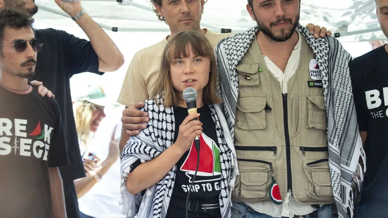 Greta Thunberg Gazze yolunda: İsrail ablukasını kırmak için yola çıktı