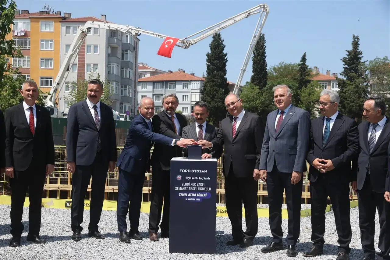 Kocaeli’de dev eğitim yatırımı: Vehbi Koç Vakfı Semahat Arsel İlkokulu’nun temeli atıldı!