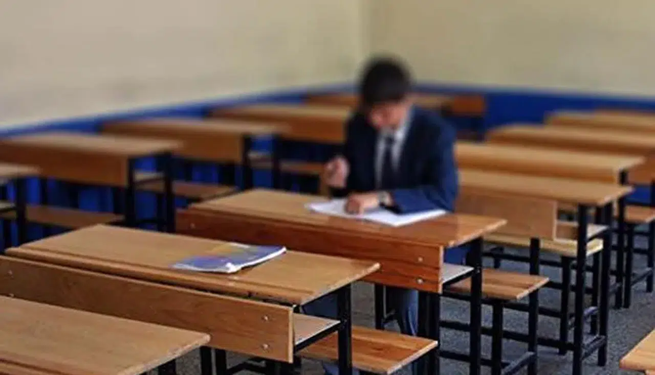 Özürsüz devamsızlık 10 gün olursa ne olur? Sınıf tekrarı riski gündemde!