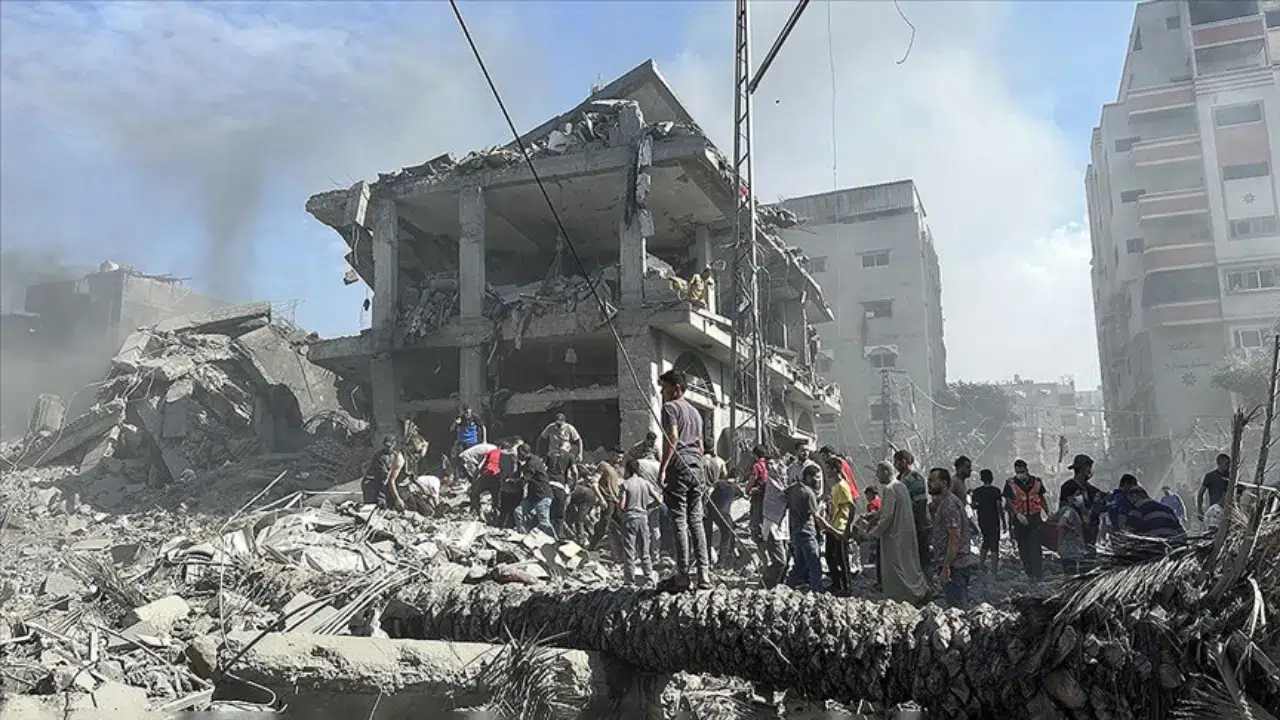İsrail'in Gazze'ye saldırılarında son 24 saatte 97 kişi hayatını kaybetti
